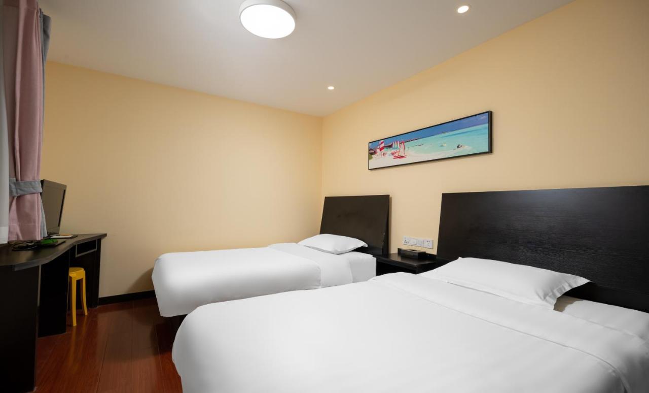 Spring Time Hostel--Nearby Tiananmen Square & Forbidden City & Wangfujing Street & Line 5,6 Subway Nearby,Free Wifi Beijing Eksteriør bilde