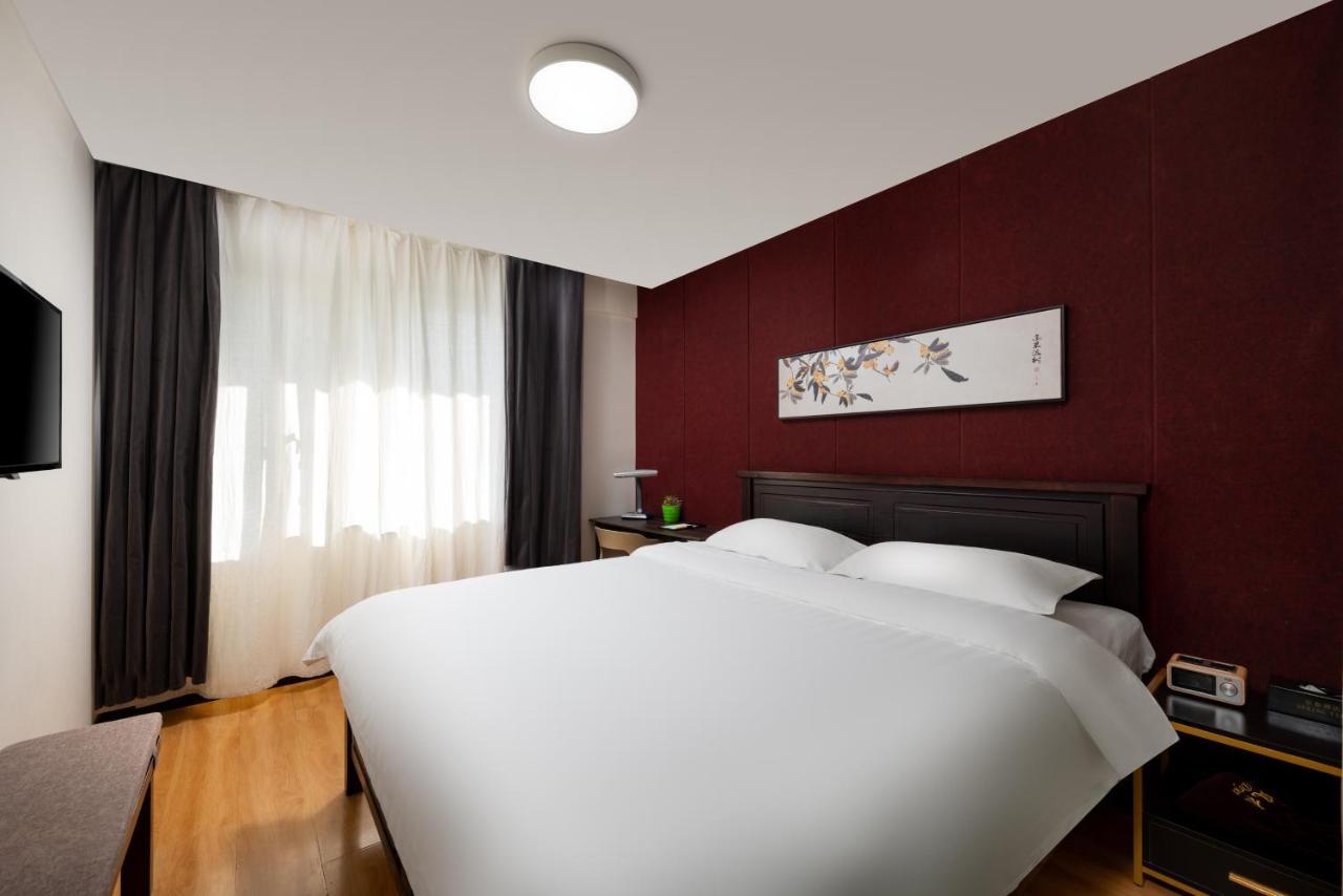Spring Time Hostel--Nearby Tiananmen Square & Forbidden City & Wangfujing Street & Line 5,6 Subway Nearby,Free Wifi Beijing Eksteriør bilde